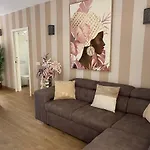 Luxury Fronte Piscina Mareverde A&v Daire *