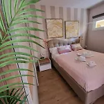 Luxury Fronte Piscina Mareverde A&v