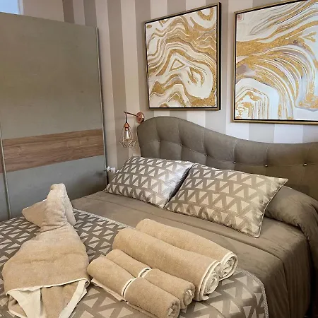 Luxury Fronte Piscina Mareverde A&v אדחה