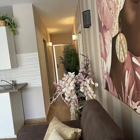 Luxury Fronte Piscina Mareverde A&v 아파트