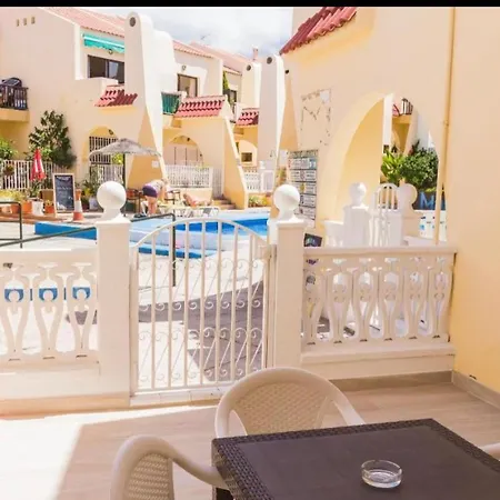 דירה Luxury Fronte Piscina Mareverde A&v