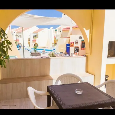 Luxury Fronte Piscina Mareverde A&v דירה