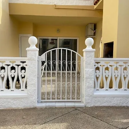 Luxury Fronte Piscina Mareverde A&v 아파트