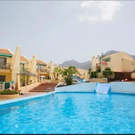 아파트 Luxury Fronte Piscina Mareverde A&v *
