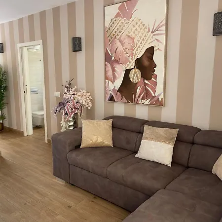 Luxury Fronte Piscina Mareverde A&v דירה *