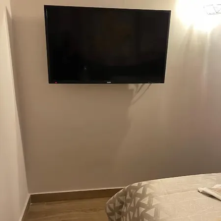 Luxury Fronte Piscina Mareverde A&v アパート アデヘ