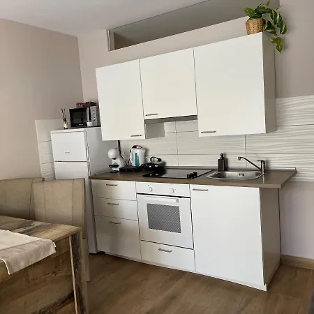 Appartement Luxury Fronte Piscina Mareverde A&v *