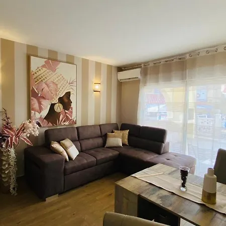 Luxury Fronte Piscina Mareverde A&v